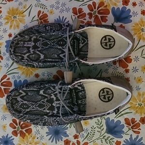 Simply Southern Shoes